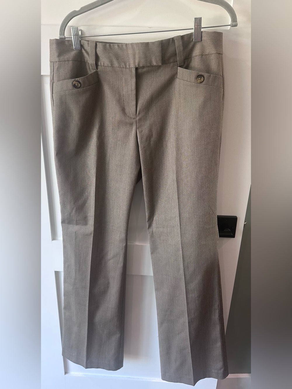 Ann Taylor Signature Fit Career Dress Pants, Trousers. Women's Size 8